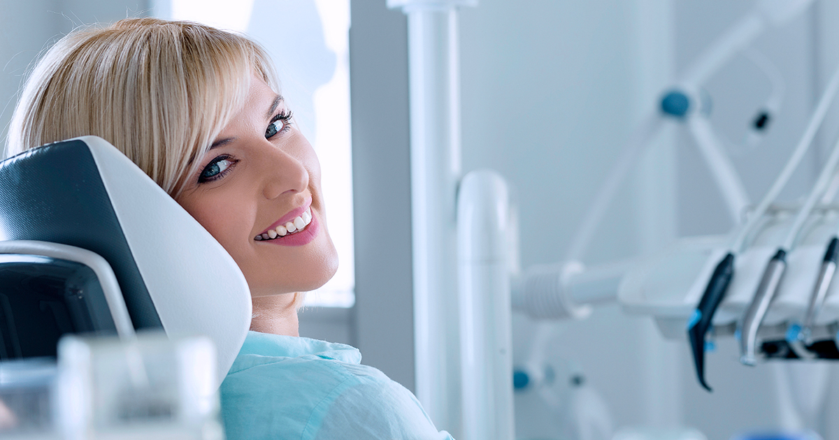 dca-blog_article-46_dental-implant-dentist_1200x630